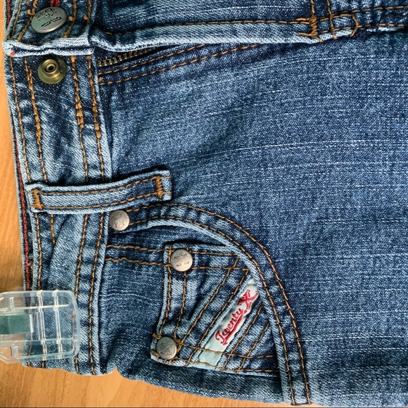Twenty X Other - Gently worn girls blue jeans💙